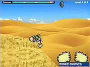 砂漠のバイク